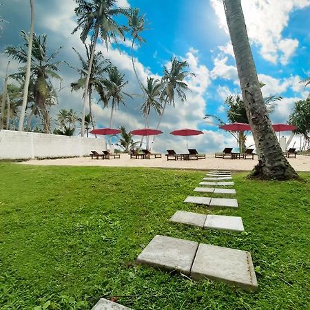 Akurala Beach Boutique Resort Екстериор снимка