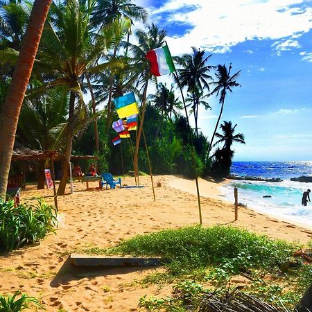 Akurala Beach Boutique Resort Екстериор снимка