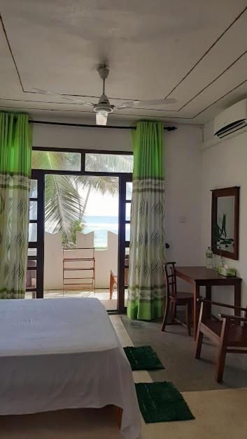 Akurala Beach Boutique Resort Екстериор снимка