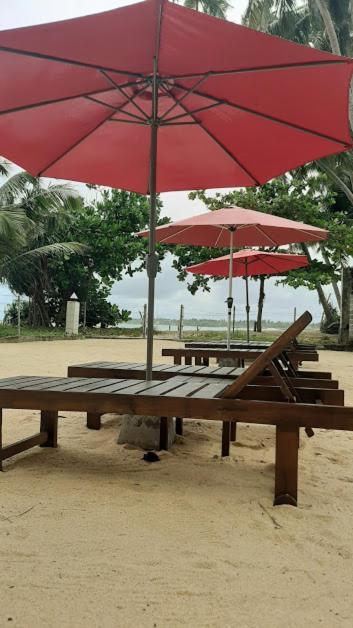 Akurala Beach Boutique Resort Екстериор снимка