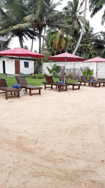 Akurala Beach Boutique Resort Екстериор снимка
