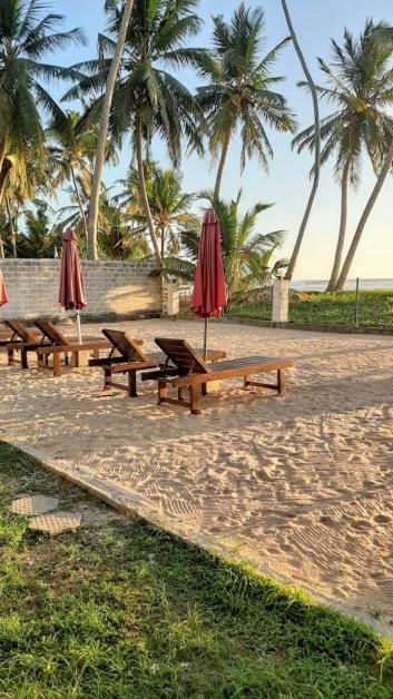 Akurala Beach Boutique Resort Екстериор снимка